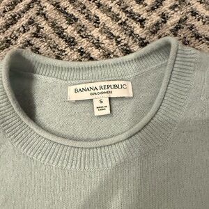 Banana Republic Women's Light Blue Cashmere Crewneck Sweater short sleeve